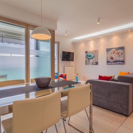 Apartman Laura Рийека Екстериор снимка