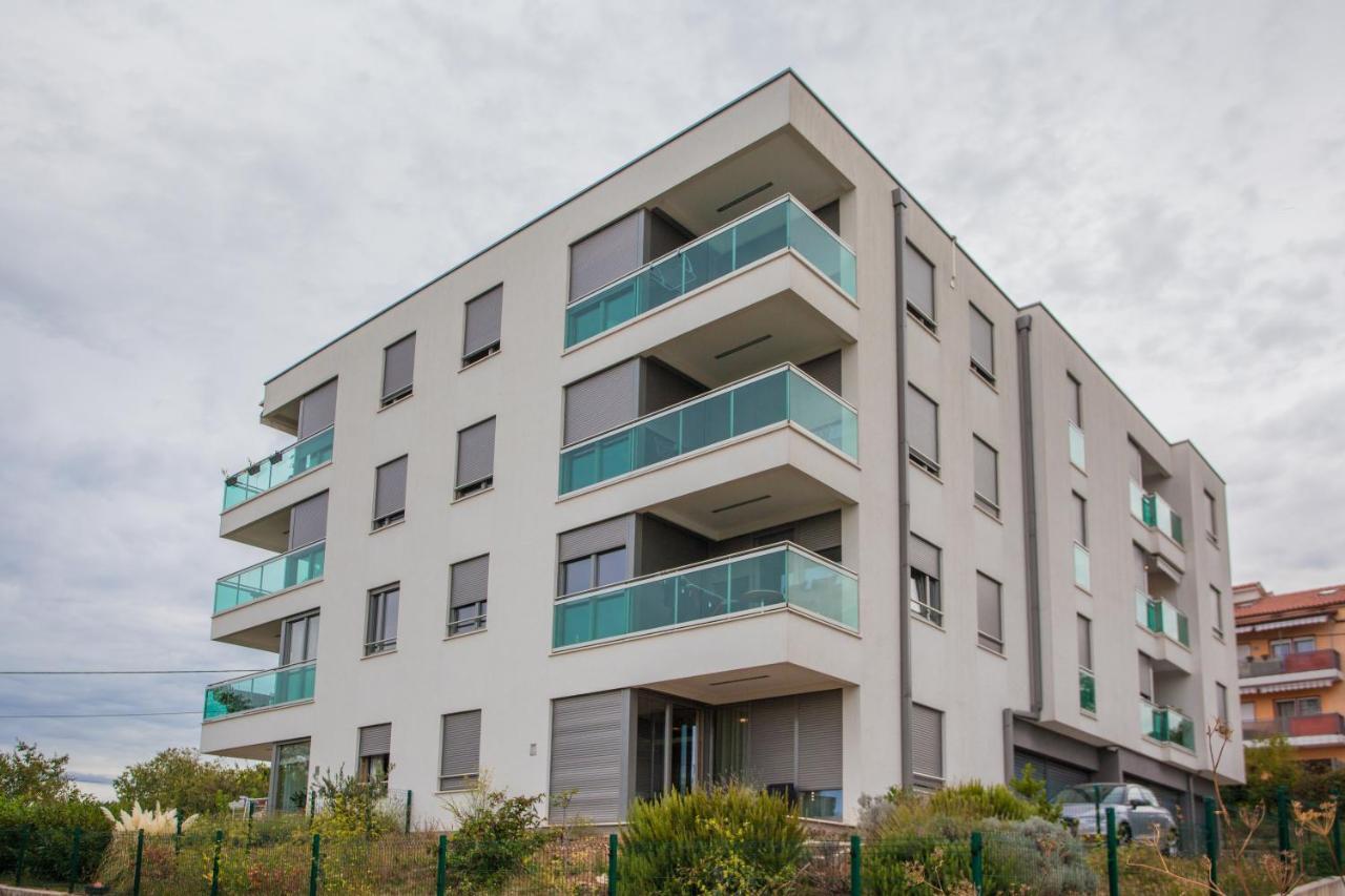 Apartman Laura Рийека Екстериор снимка